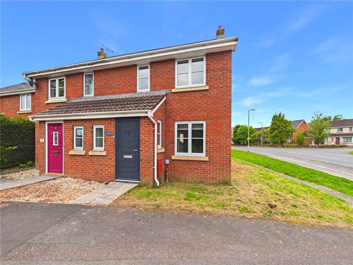 3 Bedroom Semi Detached House For Sale In Oakfields, Tiverton, Devon, EX16