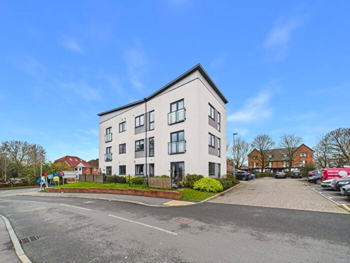 2 Bedroom Apartment For Sale In Ruhemann Street, Reading, RG30
