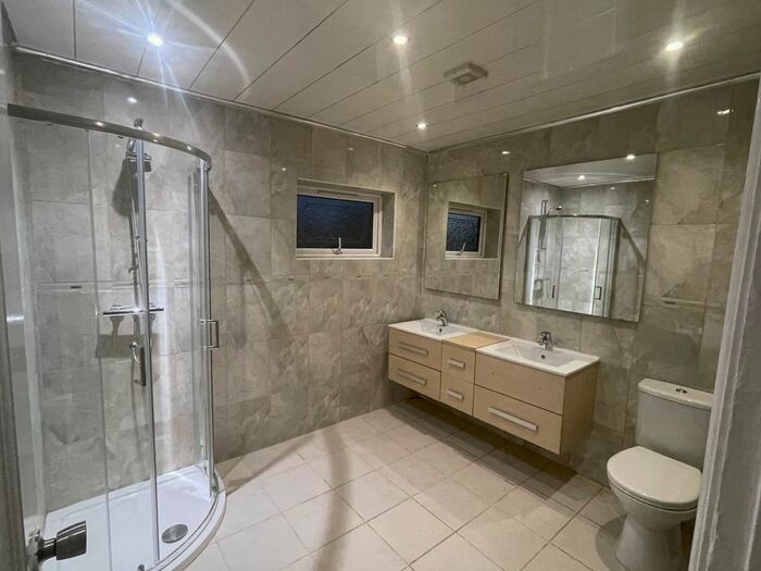 3 Bedroom Semi-Detached House To Rent In Smith Street, Balby, Doncaster, DN4