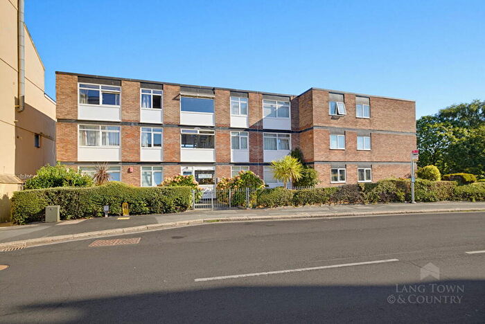 1 Bedroom Flat For Sale In Citadel Road, Hoe Court, The Hoe, PL1