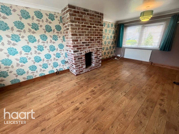 3 Bedroom Semi-Detached House To Rent In Salkeld Road, Leicester, LE2