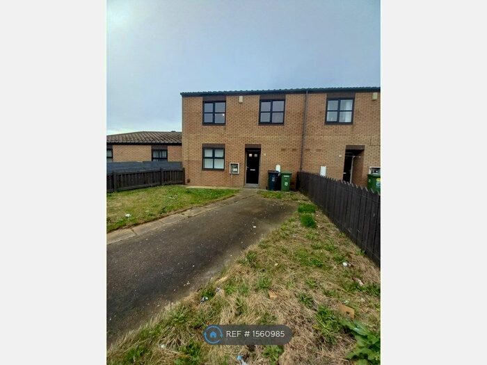 3 Bedroom Semi-Detached House To Rent In Millpool Close, Hartlepool, TS24