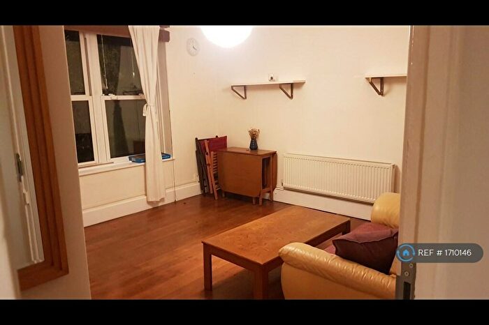 1 Bedroom Flat To Rent In Amhurst Road, London, E8