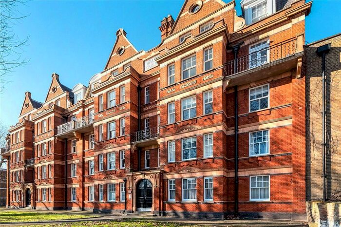 2 Bedroom Flat To Rent In Walcot Gardens, Kennington Road, London, SE11