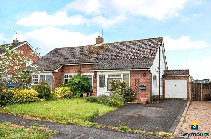 2 Bedroom Semi Detached House For Sale In Fairlands, Guildford, Surrey, GU3