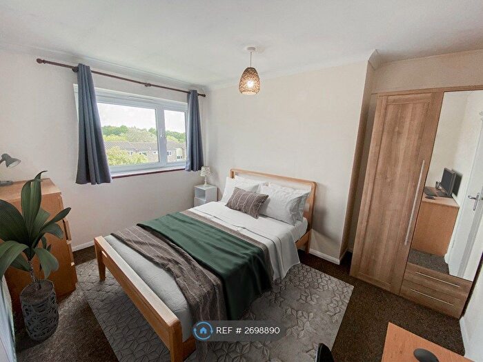 3 Bedroom Flat To Rent In Woodcock Close, Colchester, CO4