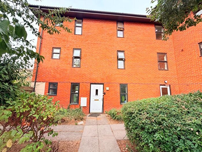1 Bedroom Maisonette For Sale In Portishead Drive, Tattenhoe, Milton Keynes, MK4