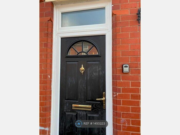 2 Bedroom Terraced House To Rent In Valencia Road, Salford, M7