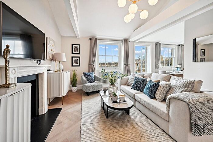 3 Bedroom Flat To Rent In Onslow Gardens, South Kensington, SW7