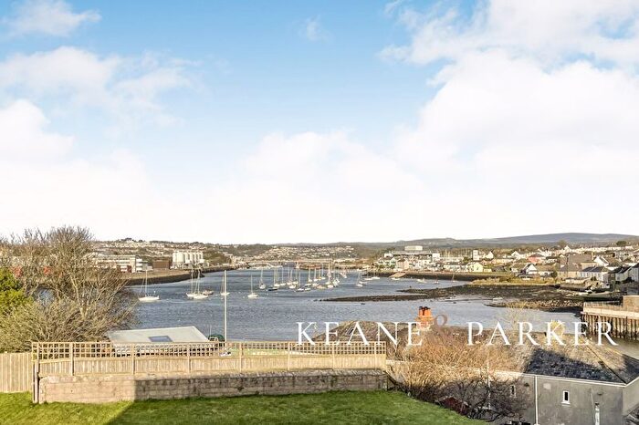 2 Bedroom Flat For Sale In Causeway View, Plymouth, PL9