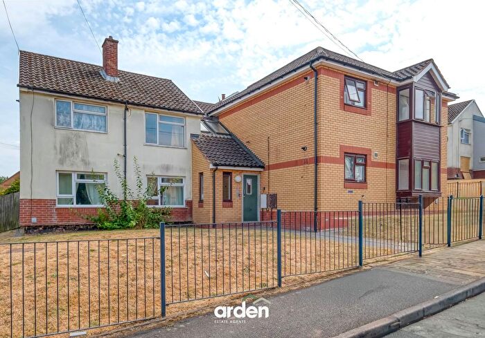 2 Bedroom Flat For Sale In Austin Road, Bromsgrove, B60