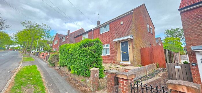 2 Bedroom Semi-Detached House To Rent In Rosary Road, Oldham, OL8