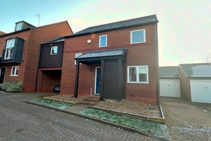 4 Bedroom Property To Rent In Alvric Way, Milton Keynes, MK12