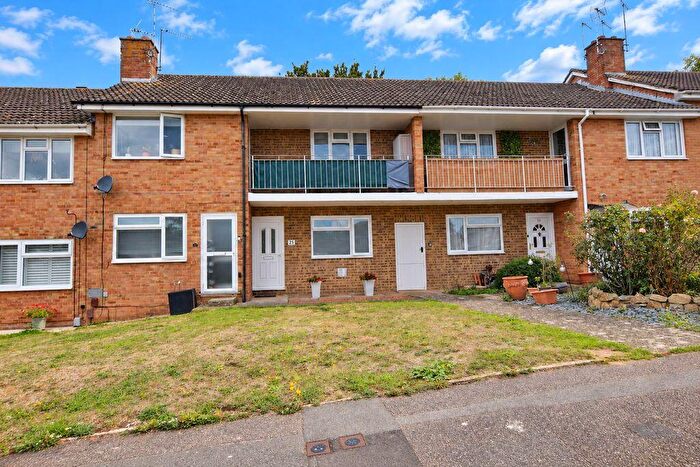 2 Bedroom Maisonette To Rent In Birchington Close, Vinters Park, Maidstone, ME14