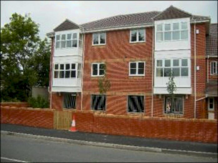 2 Bedroom Flat To Rent In Blackhorse Close, Emersons Green, Bristol, BS16