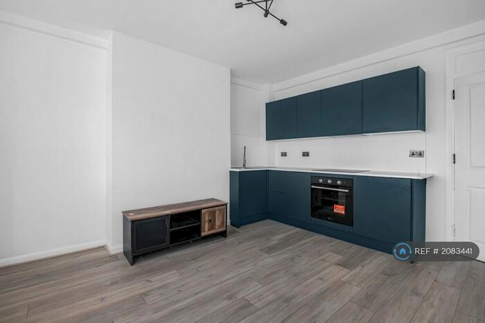 3 Bedroom Flat To Rent In Kingston Road, Kingston Upon Thames, KT1