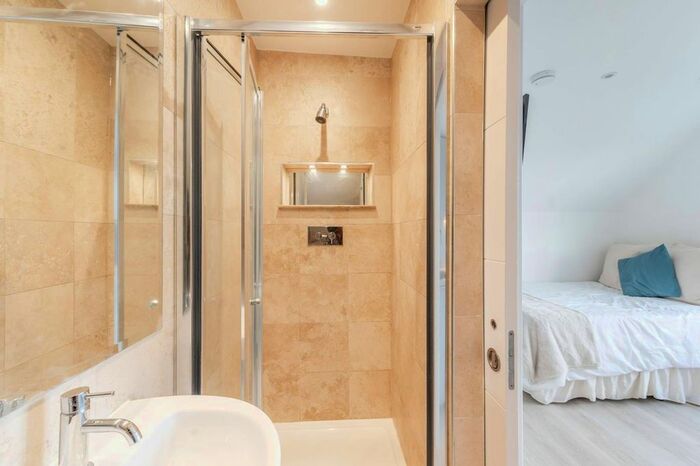 Studio To Rent In Spencer Road, Grove Park, London, W4