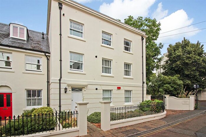 2 Bedroom Flat To Rent In St. Marys Street, Canterbury, Kent, CT1
