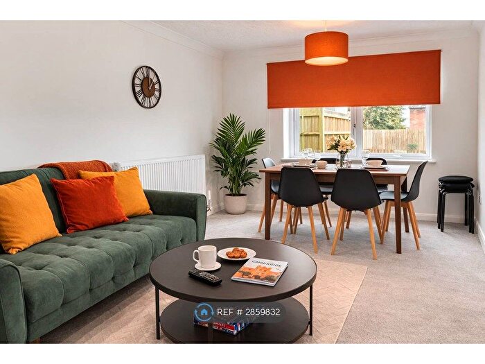 3 Bedroom Semi Detached House To Rent In Ferndale Rise, Cambridge, CB5