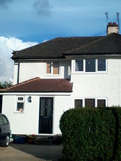 3 Bedroom Semi-Detached House For Sale In Mildred Avenue, Borehamwood, WD6