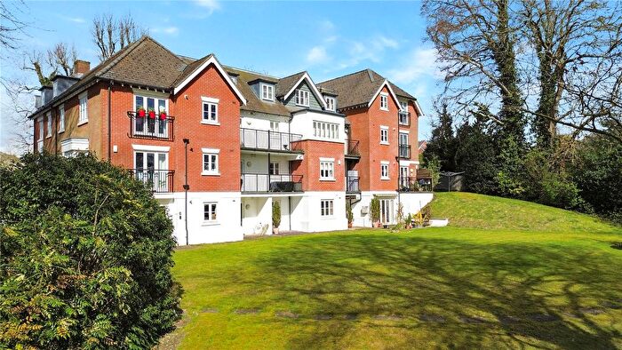 2 Bedroom Flat For Sale In Percy Gardens, Blandford Forum, Dorset, DT11