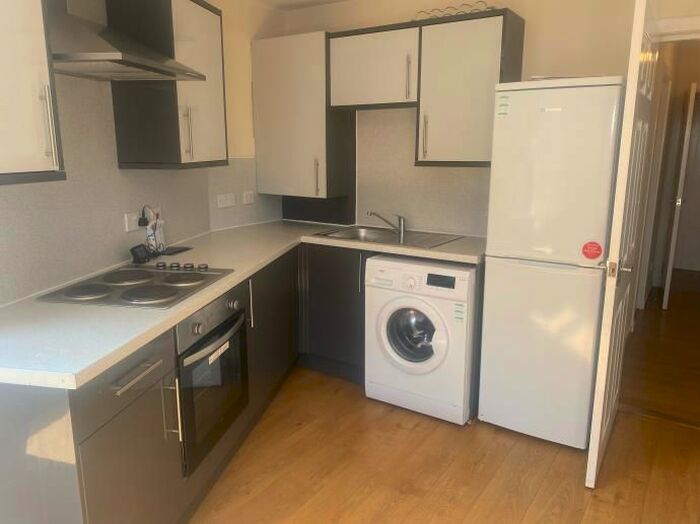 2 Bedroom Flat To Rent In Fords Lane, Dundee DD2