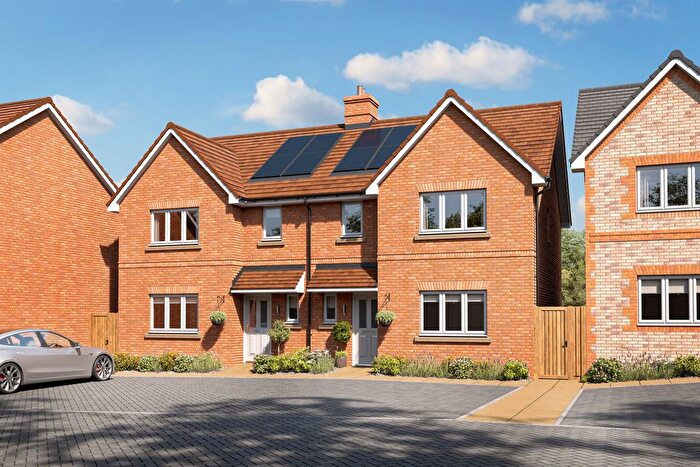 3 Bedroom Semi-Detached House For Sale In Meadow Views, Hailsham, BN27