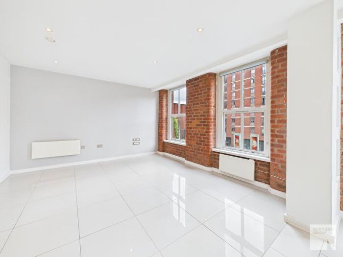 2 Bedroom Apartment To Rent In Apt . :: Ice Plant, M4