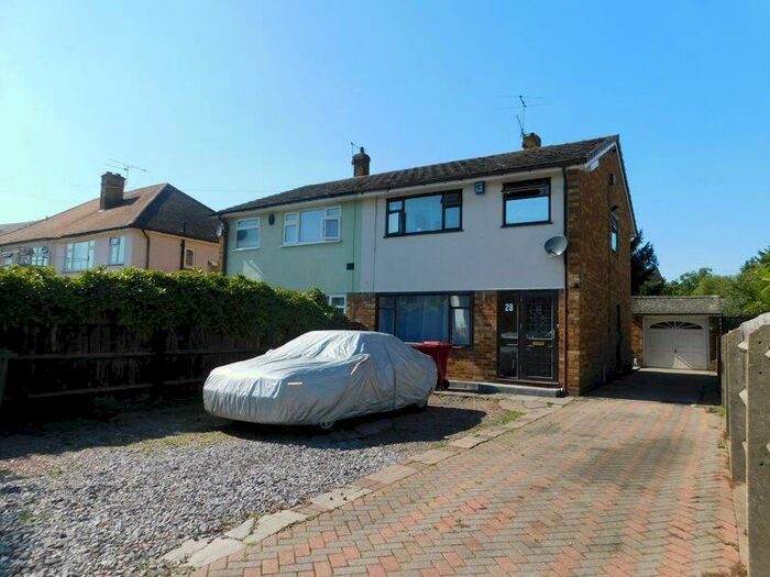 3 Bedroom Semi-Detached House To Rent In Cottesbrooke Close, Slough, SL3