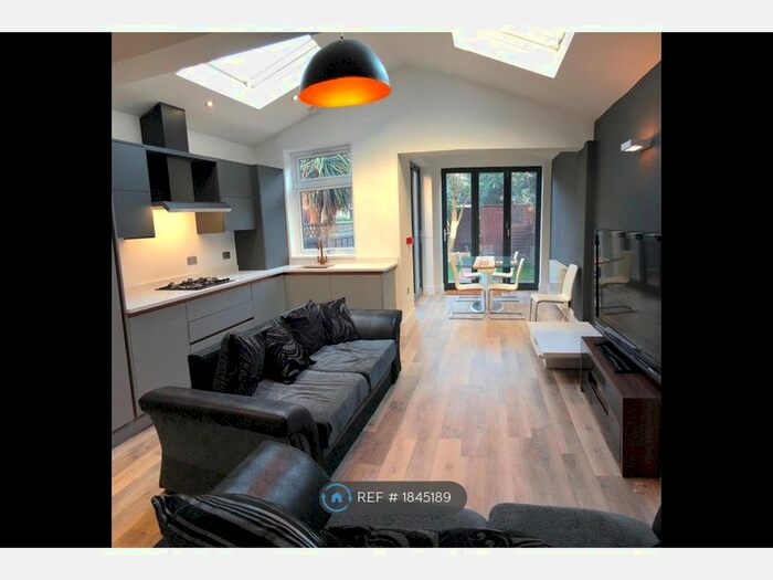 3 Bedroom Terraced House To Rent In Aldeburgh Street, Greenwich, SE10