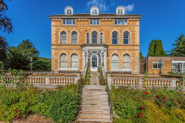 2 Bedroom Flat To Rent In Loudwater Lane, Loudwater, Rickmansworth, WD3