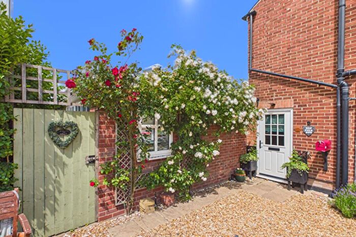 2 Bedroom Semi-Detached House For Sale In Hop Pole Row Main Road, Hop Pole, Spalding, Lincolnshire, PE11