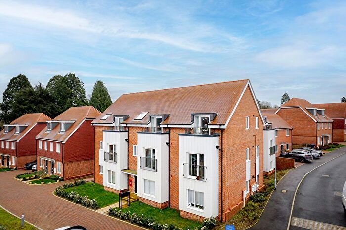 1 Bedroom Flat For Sale In Butlers Way, East Grinstead, RH19