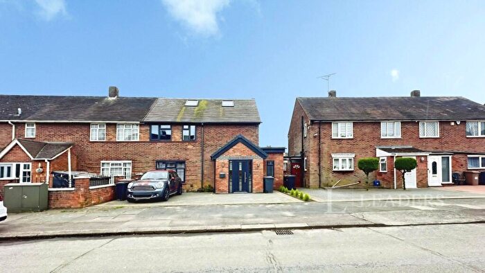 5 Bedroom Semi-Detached House For Sale In Priestleys, Luton, Bedfordshire, LU1