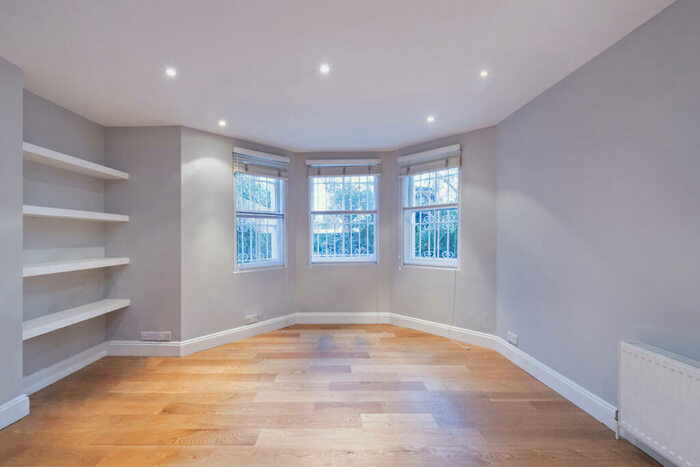 1 Bedroom Flat To Rent In Rosslyn Hill, Hampstead, NW3