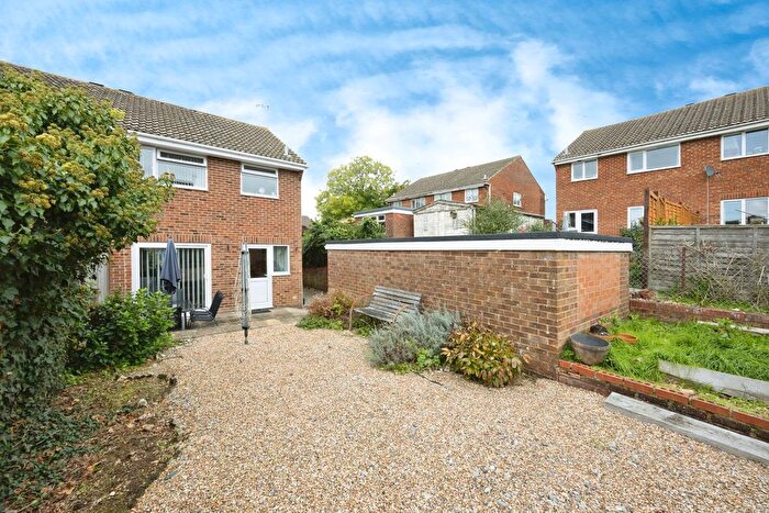 3 Bedroom Semi-detached House For Sale In Jarvis Drive, Ashford, TN24