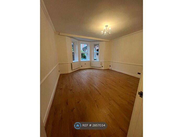 2 Bedroom Flat To Rent In Grand Marine Court, Bournemouth, BH2