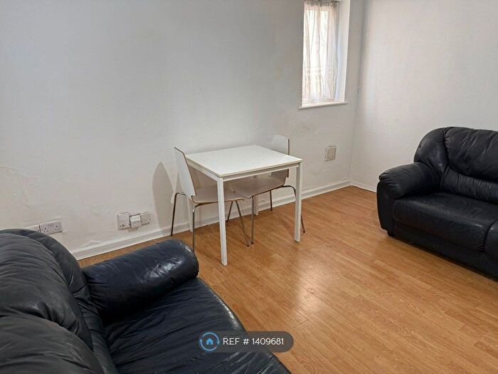 2 Bedroom Flat To Rent In Park Ct, Luton, LU2