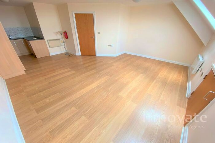1 Bedroom Flat To Rent In George Road, Oldbury, B68