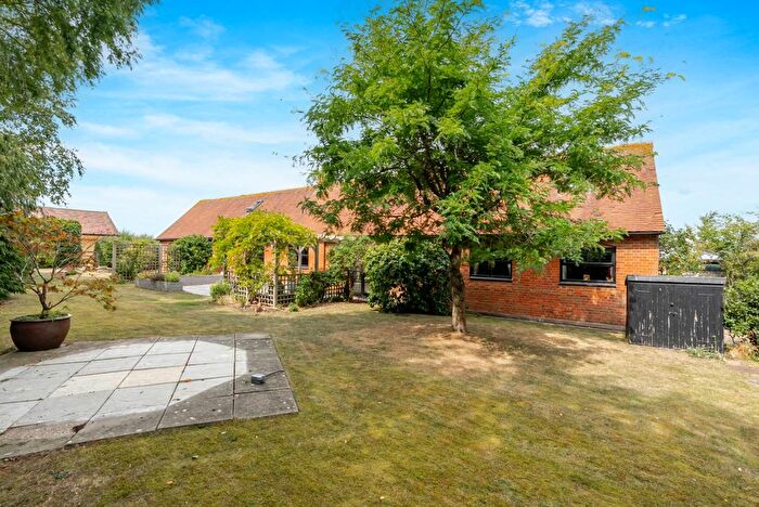 5 Bedroom Semi-Detached House For Sale In Buckingham Road, Weedon, HP22