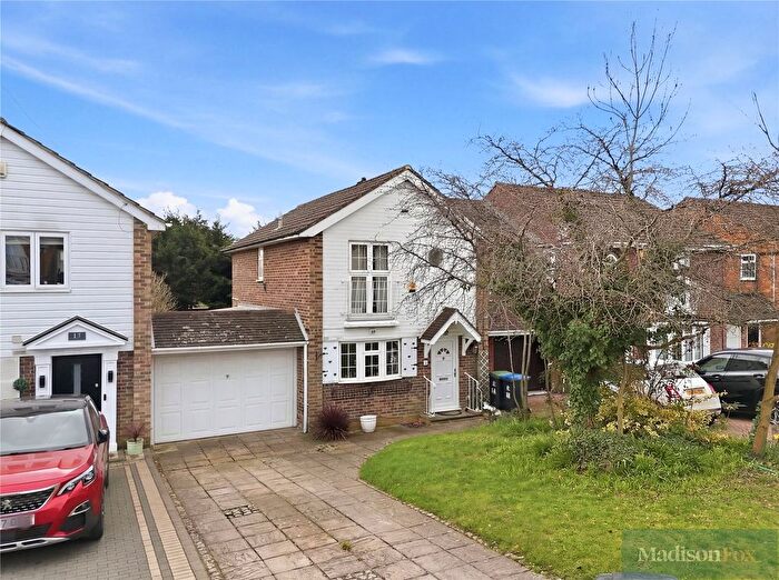 3 Bedroom Detached House For Sale In Alderton Rise, Loughton, Essex, IG10
