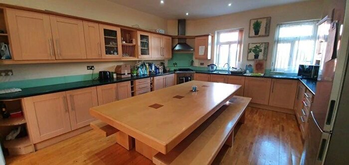 5 Bedroom House To Rent In Richmond Avenue, Manchester, M25