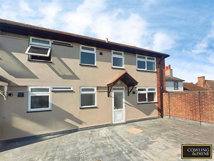 3 Bedroom Flat To Rent In High Street, Ingatestone, CM4