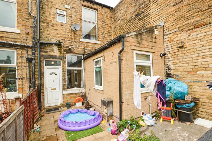 2 Bedroom Terraced House For Sale In Oak Street, Elland, HX5