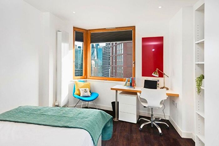 Studio To Rent In Inglefield Square, Prusom Street, London, E1