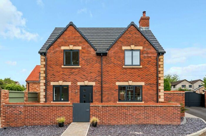 4 Bedroom Detached House For Sale In New Road, Rangeworthy, BS37