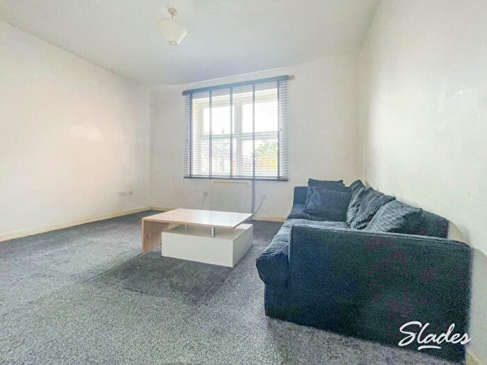 2 Bedroom Apartment To Rent In Sea Road, Boscombe, Bournemouth, BH5