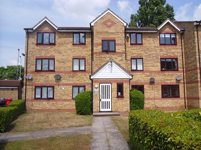 1 Bedroom Flat To Rent In Prestatyn Close, Stevenage, Hertfordshire, SG1