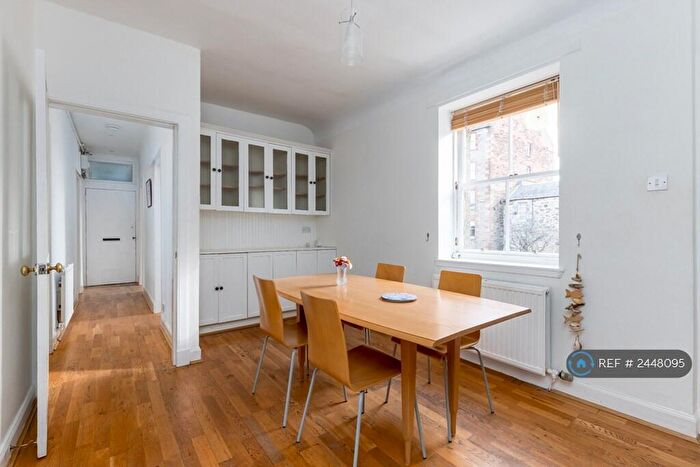 3 Bedroom Flat To Rent In Wilson's Park, Edinburgh, EH15