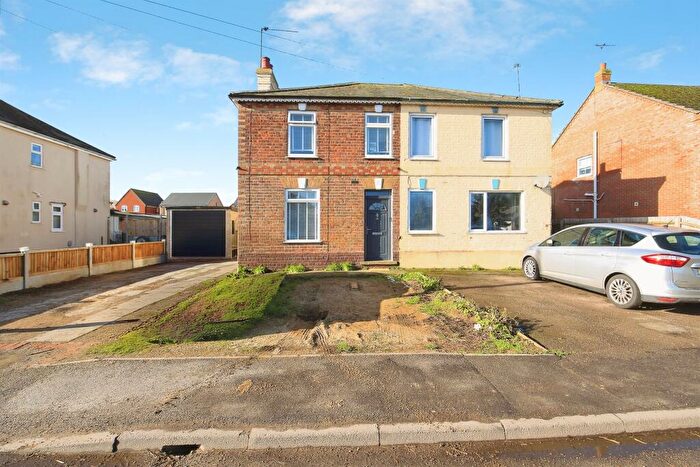 2 Bedroom Semi Detached House For Sale In Fen Road, Holbeach, Spalding, PE12